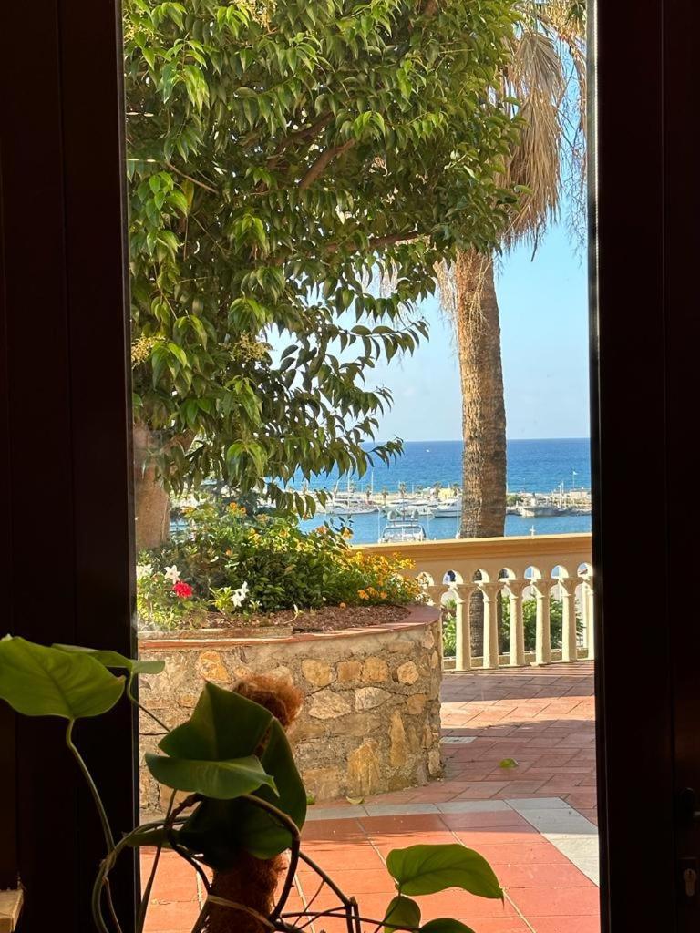 Hotel Miramare Imperia Luaran gambar