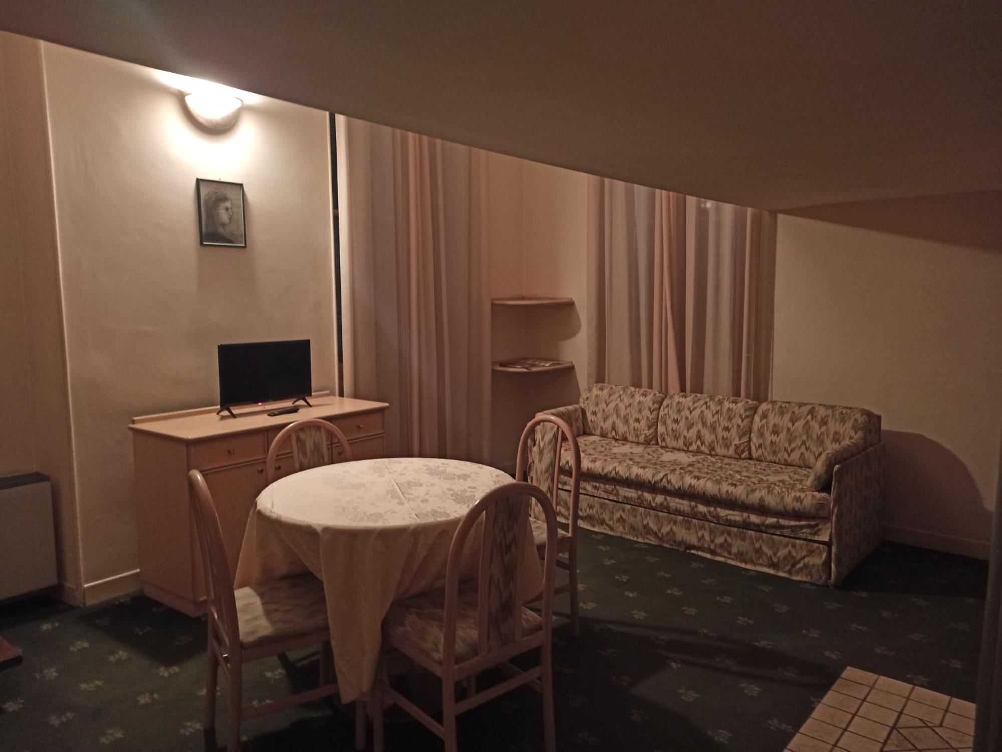 Hotel Miramare Imperia Bilik gambar
