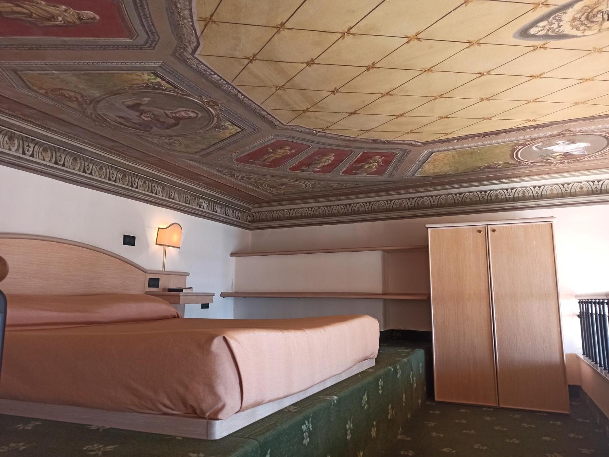 Hotel Miramare Imperia Bilik gambar