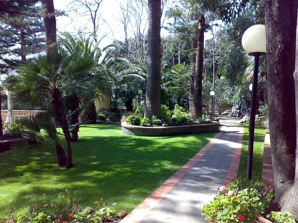 Hotel Miramare Imperia Luaran gambar