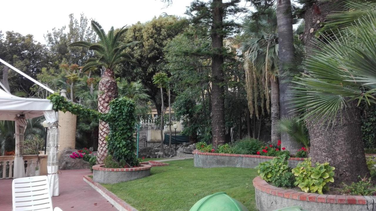 Hotel Miramare Imperia Luaran gambar